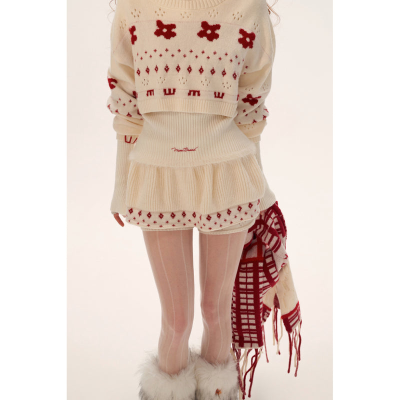 Star and Floral Knit Sweater and Shorts