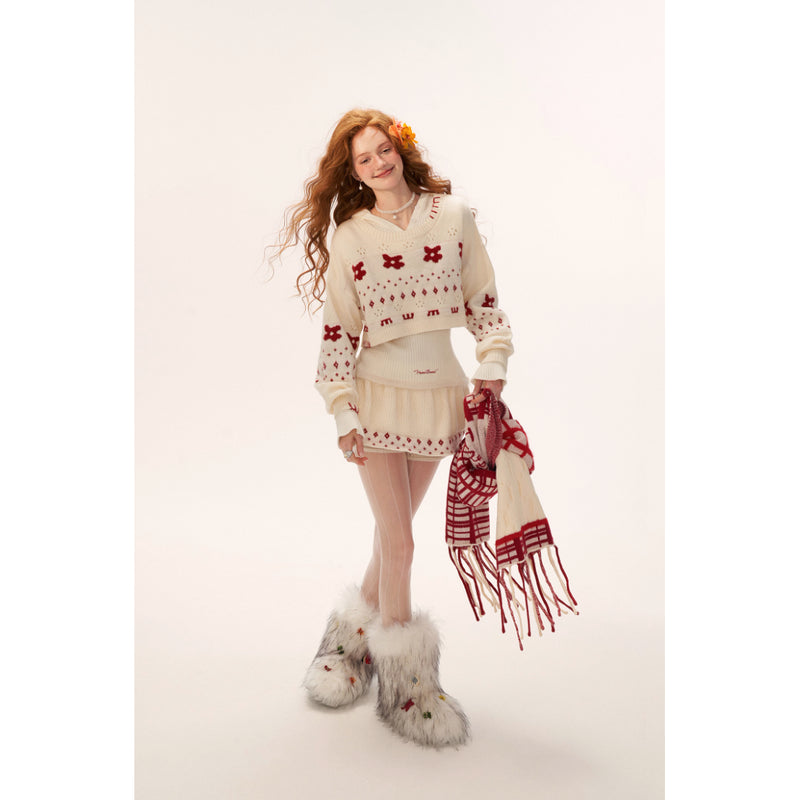Star and Floral Knit Sweater and Shorts