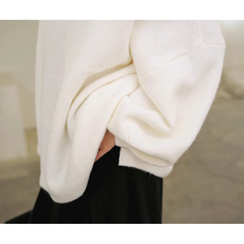 月明かりに誘うニットセーター