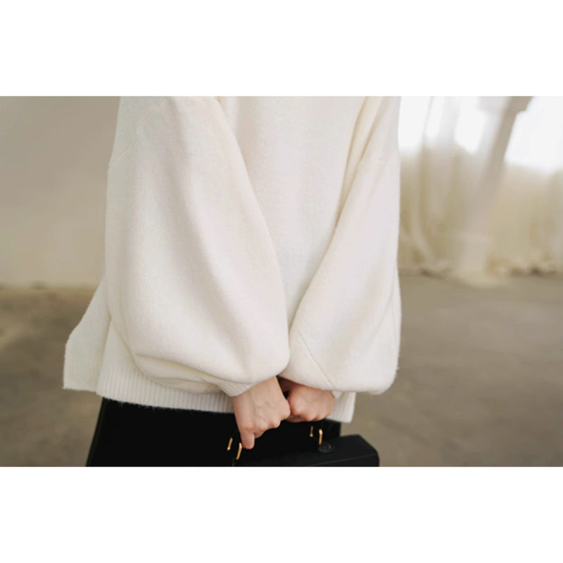 月明かりに誘うニットセーター