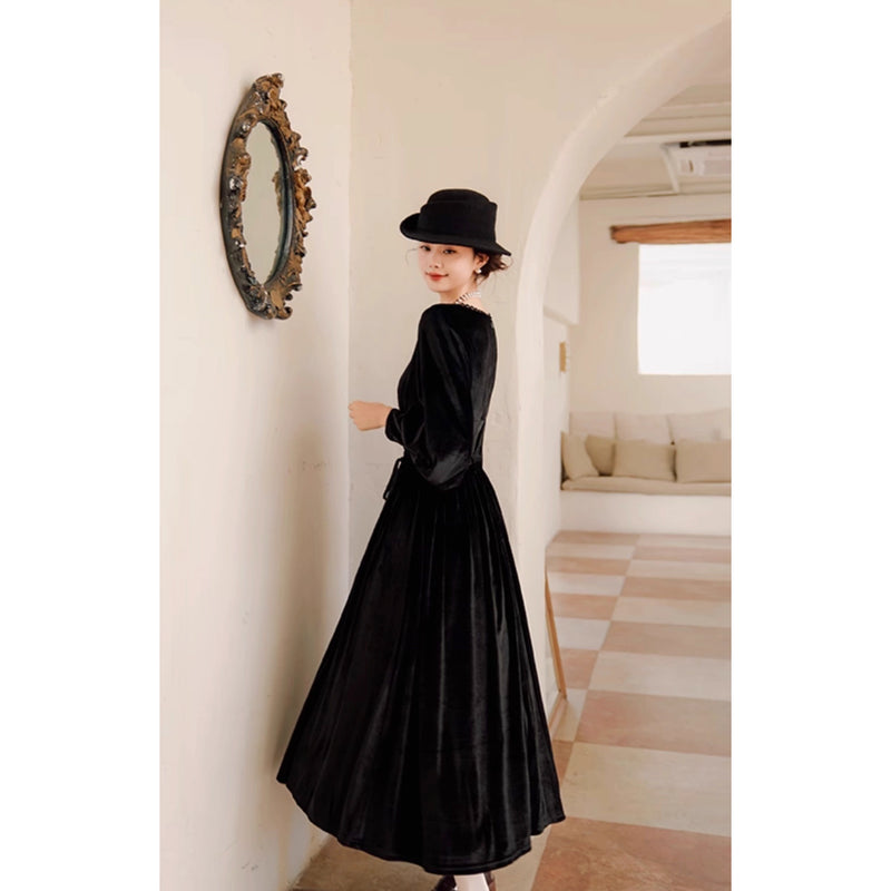 黒の貴婦人のベルベットコルセットワンピース