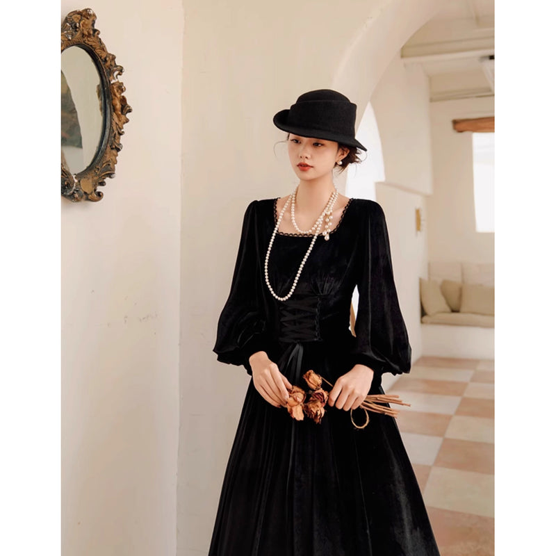 黒の貴婦人のベルベットコルセットワンピース