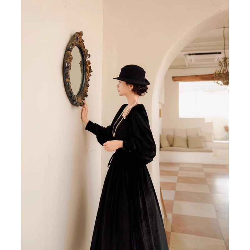 黒の貴婦人のベルベットコルセットワンピース