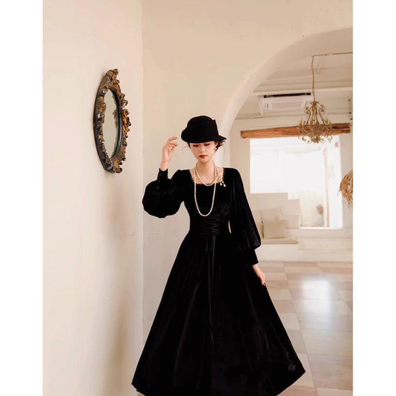 黒の貴婦人のベルベットコルセットワンピース