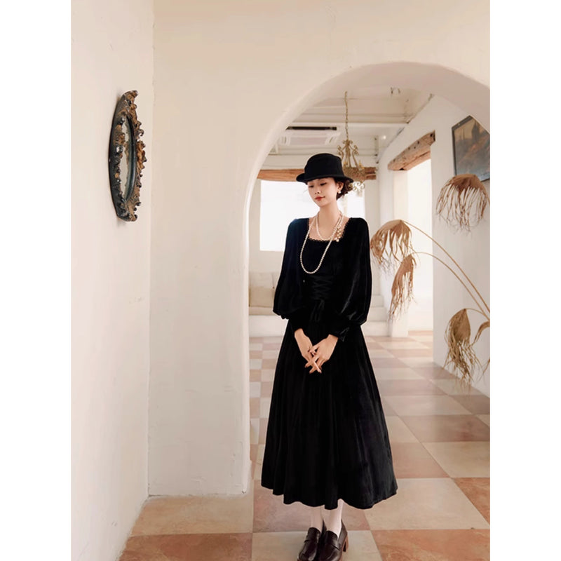 黒の貴婦人のベルベットコルセットワンピース