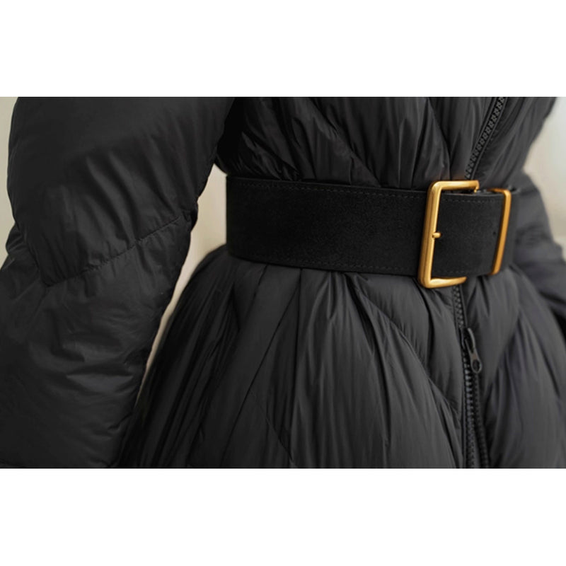 黒曜石の令嬢のロングダウンコート