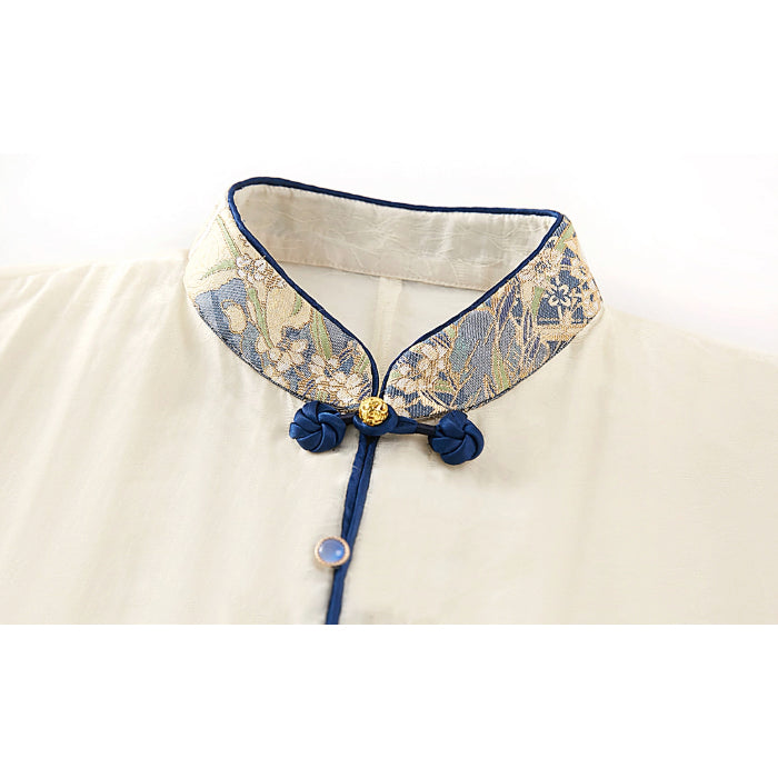 花に遊ぶ子羊の刺繍ストラップワンピースとトップス