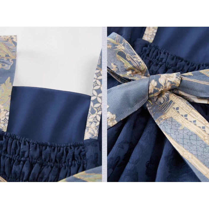 花に遊ぶ子羊の刺繍ストラップワンピースとトップス