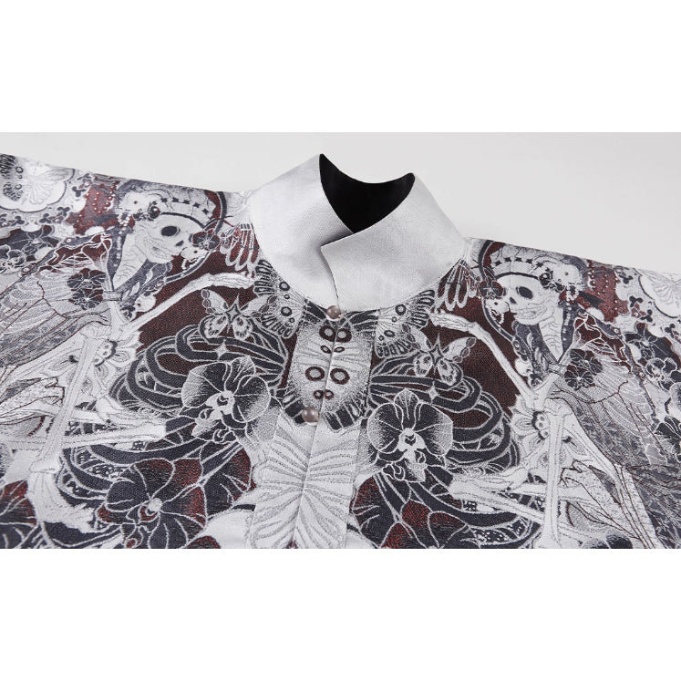 骸骨と花鳥図トップスと刺繍エプロンとプリーツスカート