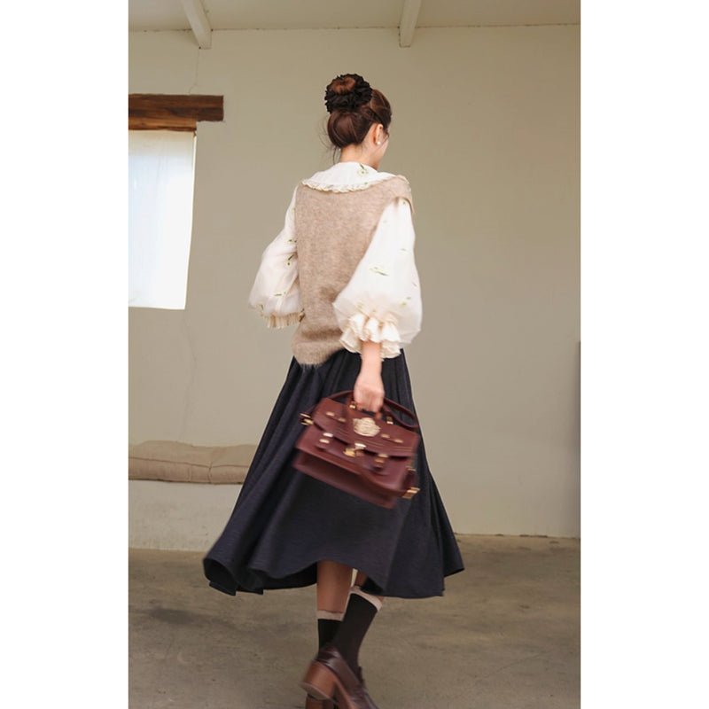 宮廷の花の刺繍ヴィクトリアンブラウスとニットベスト