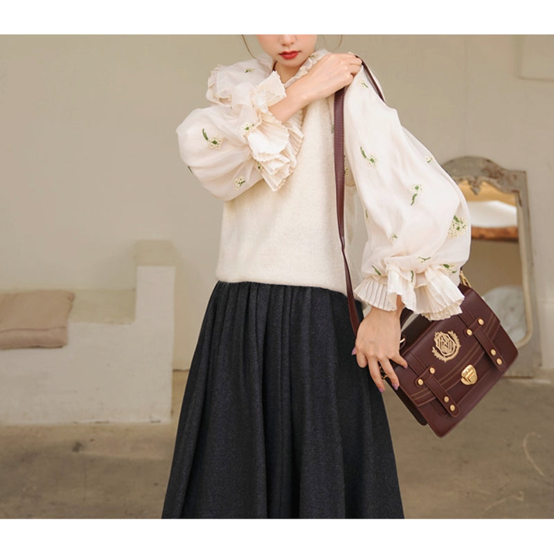 宮廷の花の刺繍ヴィクトリアンブラウスとニットベスト