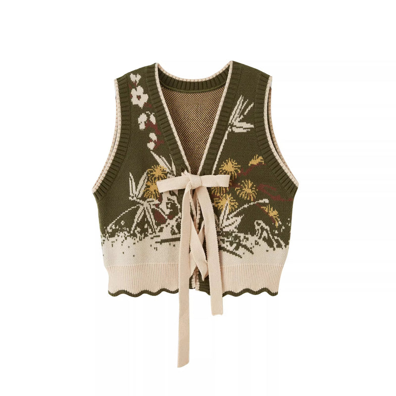 植物文様のニットベストとブラウスとスカート