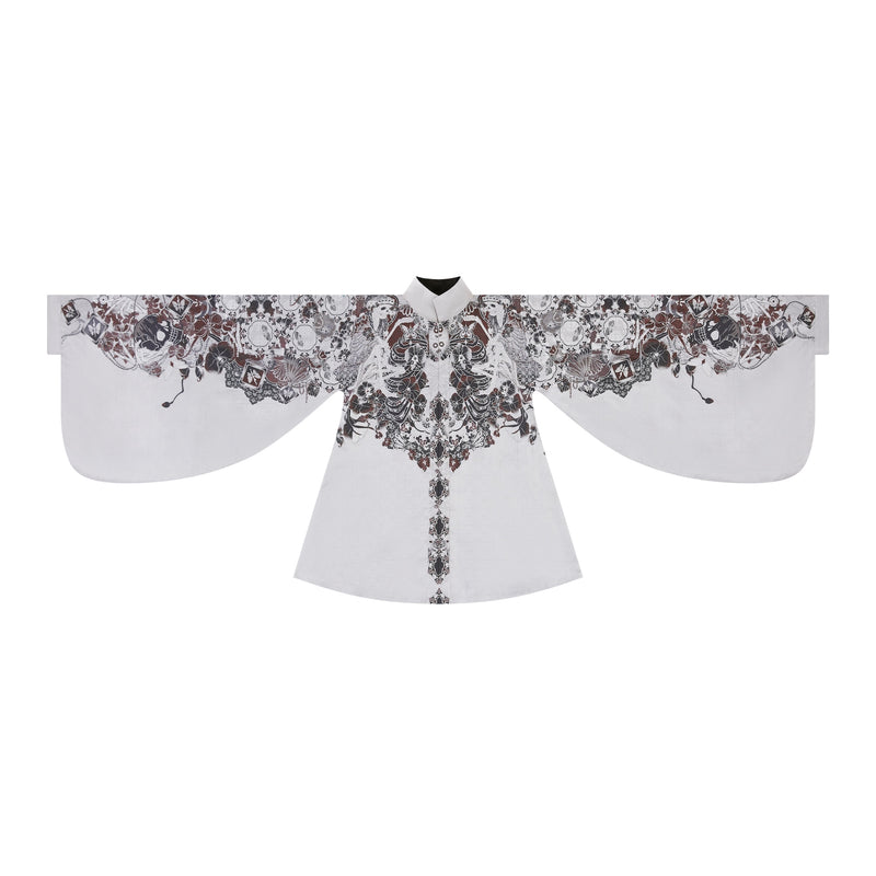 骸骨と花鳥図トップスと刺繍エプロンとプリーツスカート