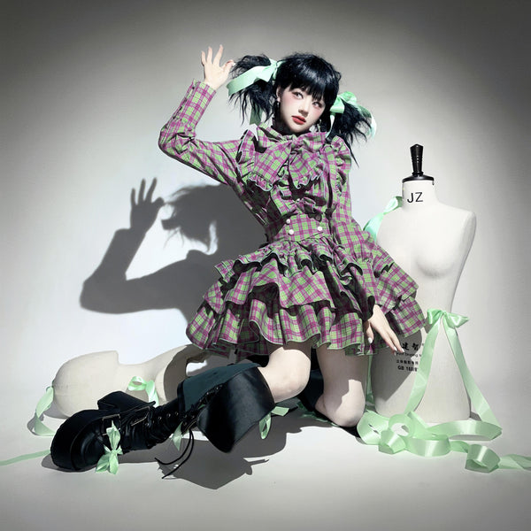 ドールなお嬢様のリボンブラウスとストラップスカート - Purple Green Plaid