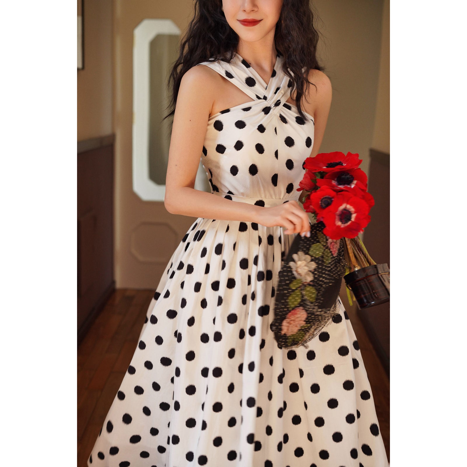 映画女優の水玉柄ワンピース – ManusMachina