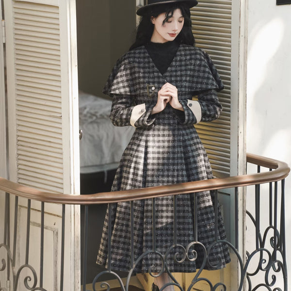 霧に煙る格子柄ケープウールコート[2026年2月中旬-3月下旬発送予定]