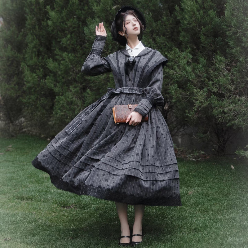 公爵婦人のヴィクトリアンワンピース - Flocked Jacquard Stripes[2026