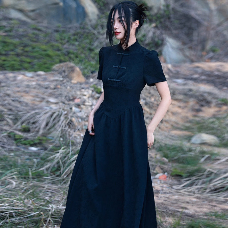 漆黒令嬢のチャイナワンピース