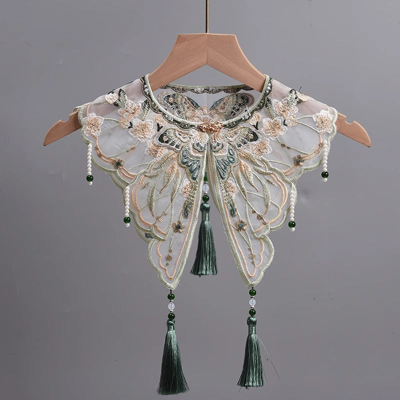 深緑の蝶の刺繍付け襟 – ManusMachina