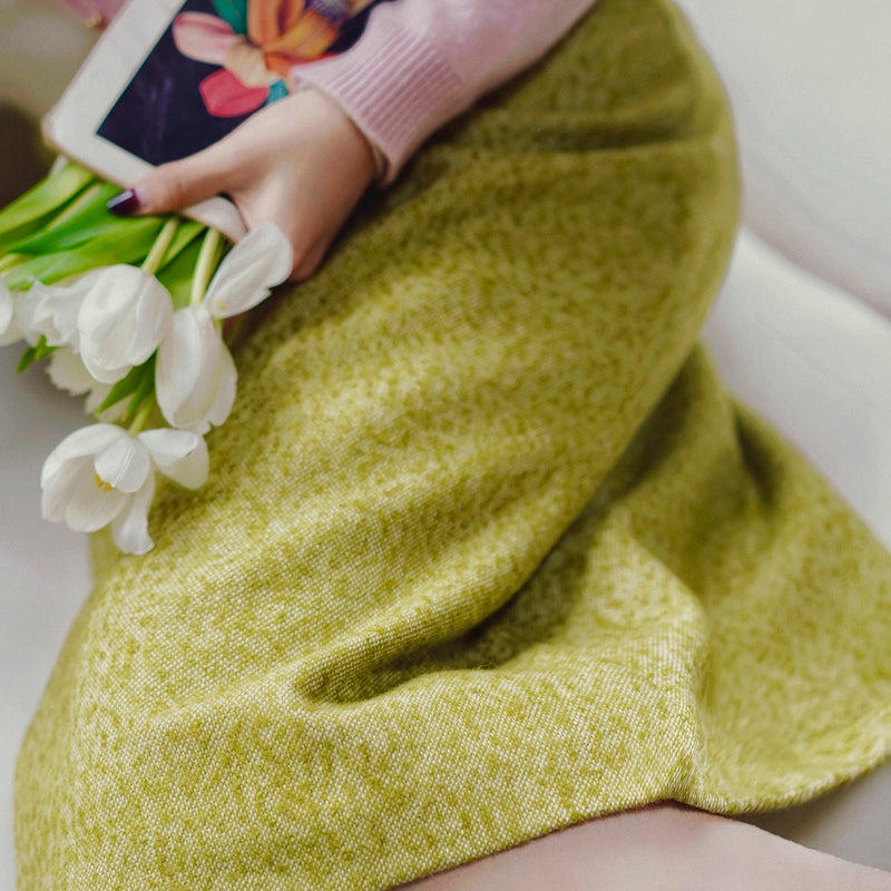 黄緑の若葉色ウールハーフスカート