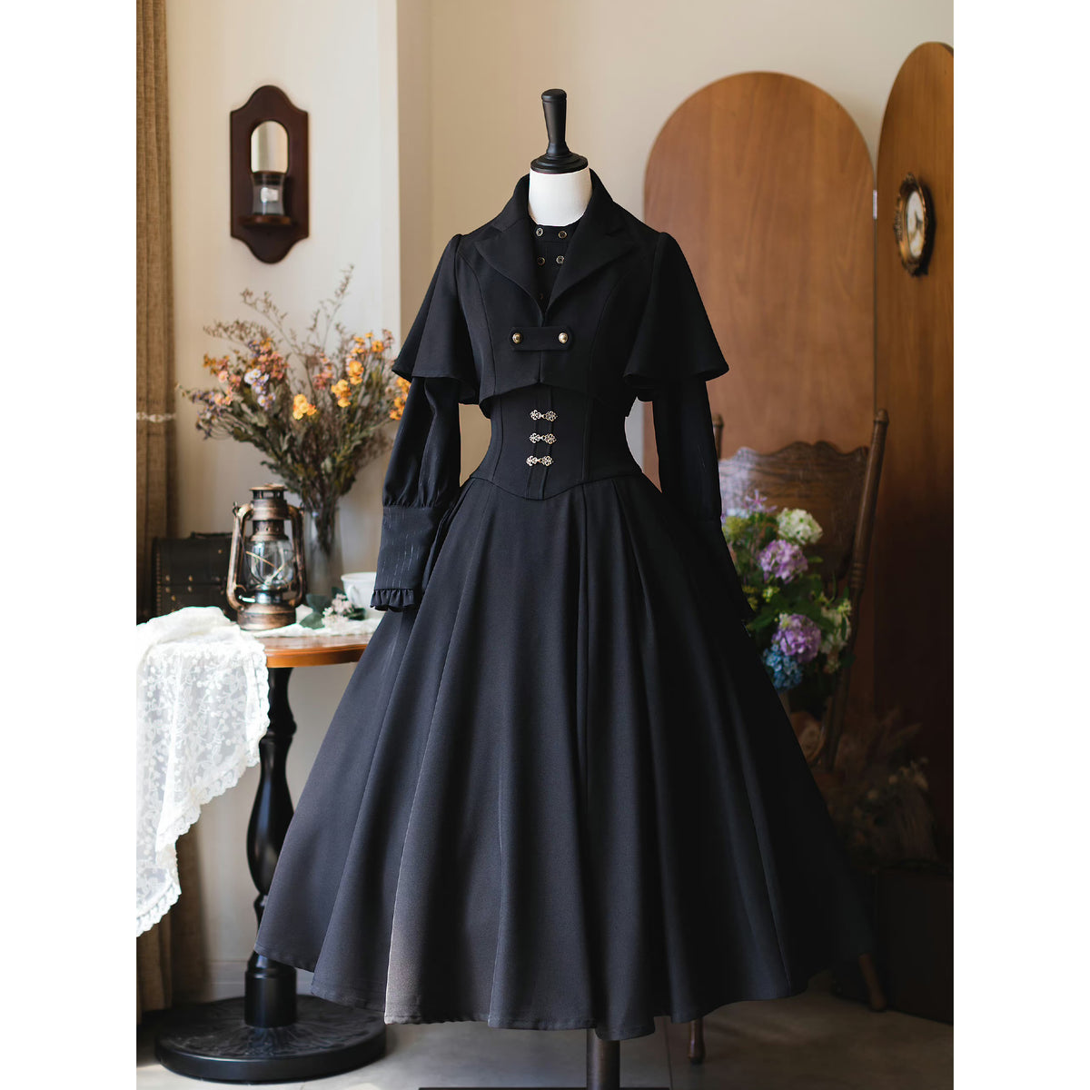 DAMAクラシカルなワンピース idem（イデム）の「charming classical onepiece/小花柄