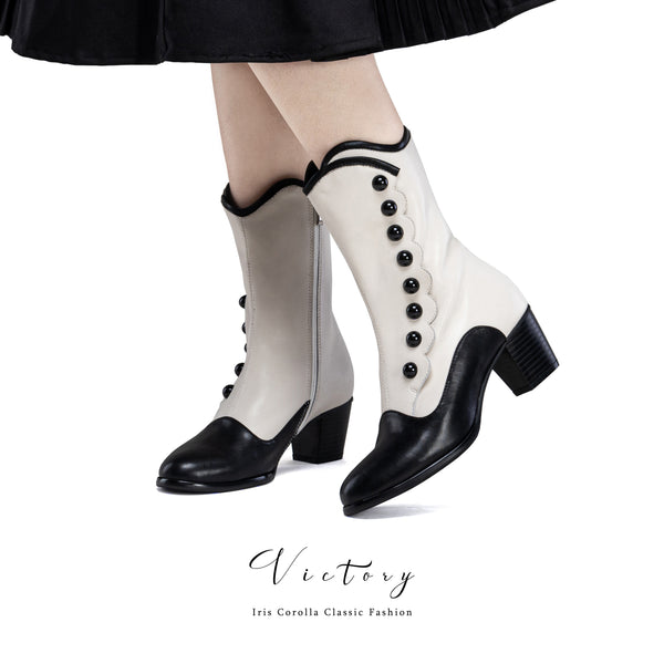 Victorian Round Toe Buttoned Short Boots - Black Ivory[2024年11月下旬-12月中旬発送予定]（予約期間：延長）