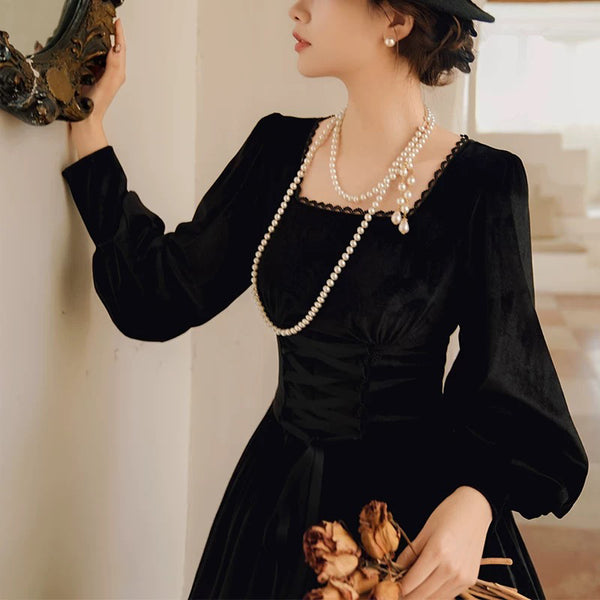 黒の貴婦人のベルベットコルセットワンピース