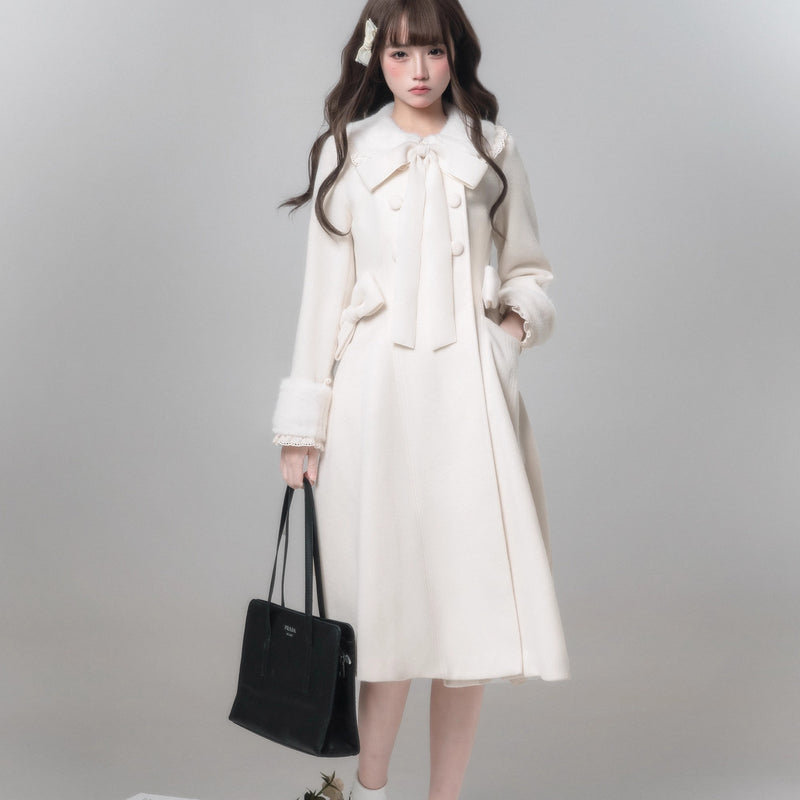 白雪のお嬢様のリボンウールコート