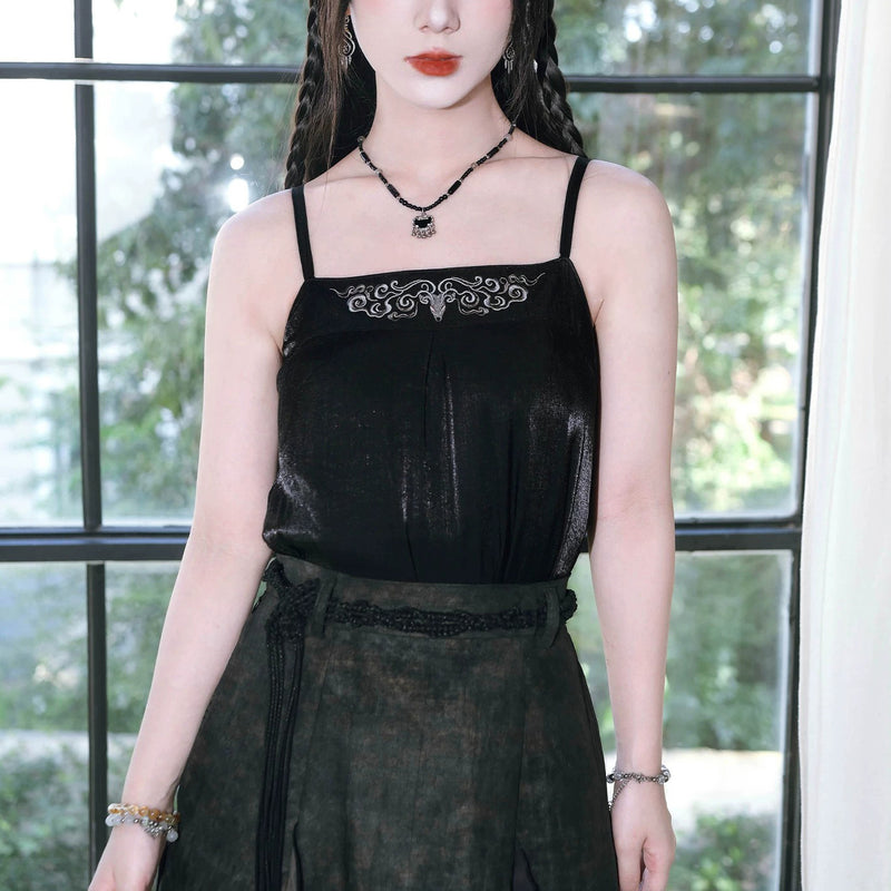 煙霧の鹿の刺繍キャミソール – ManusMachina
