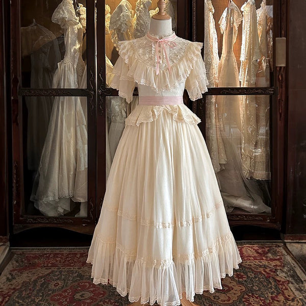 公爵令嬢の刺繍ヴィクトリアンワンピース - Ivory × Pink[2025年9月中旬-10月上旬発送予定]