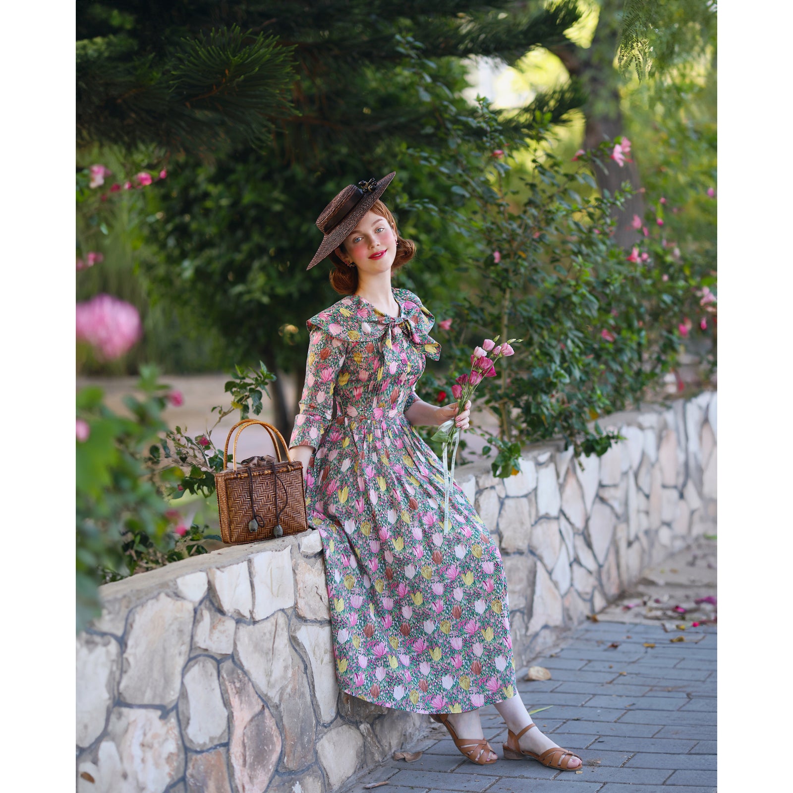 チューリップの花柄クラシカルワンピース – ManusMachina