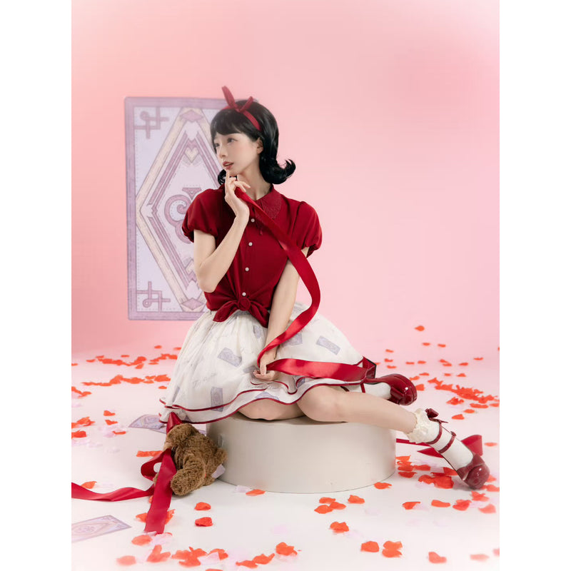 蝶の羽の刺繍ブラウスとフレアスカート[2025年7月下旬-8月中旬発送予定]
