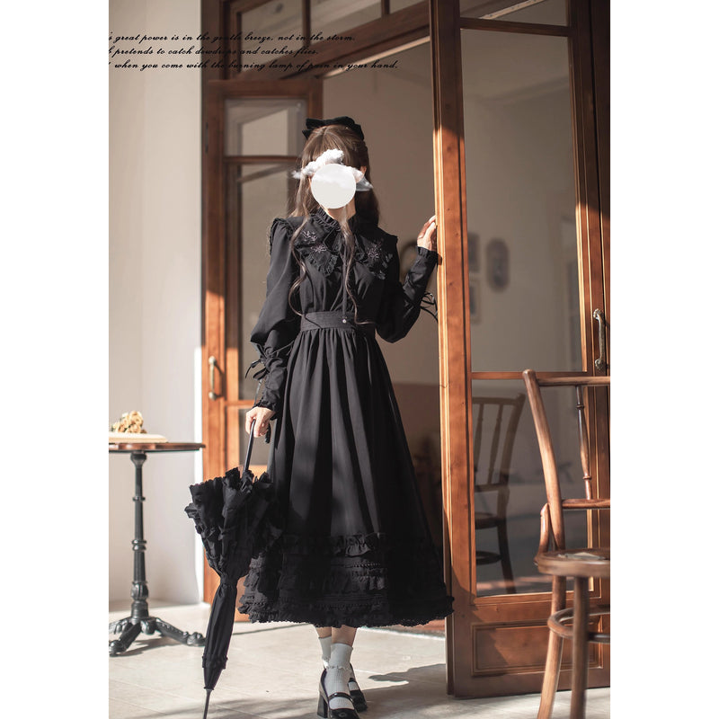 夜想曲を奏でる刺繍クラシカルワンピース