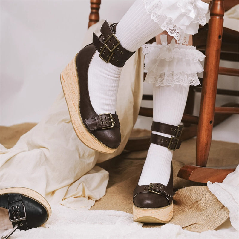 ドールなお嬢様のロッキンホースシューズ