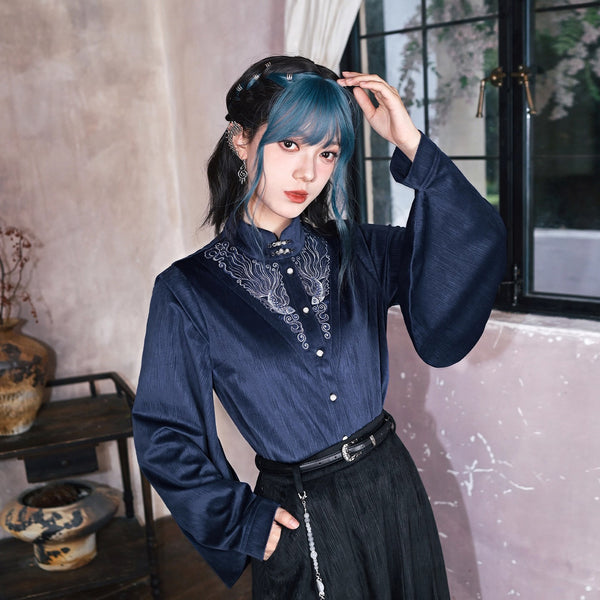 闘魚の刺繍ブラウス