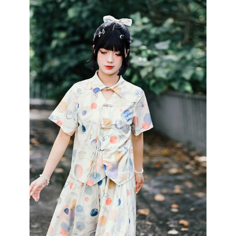 惑星と軌道の水彩チャイナシャツとスカート