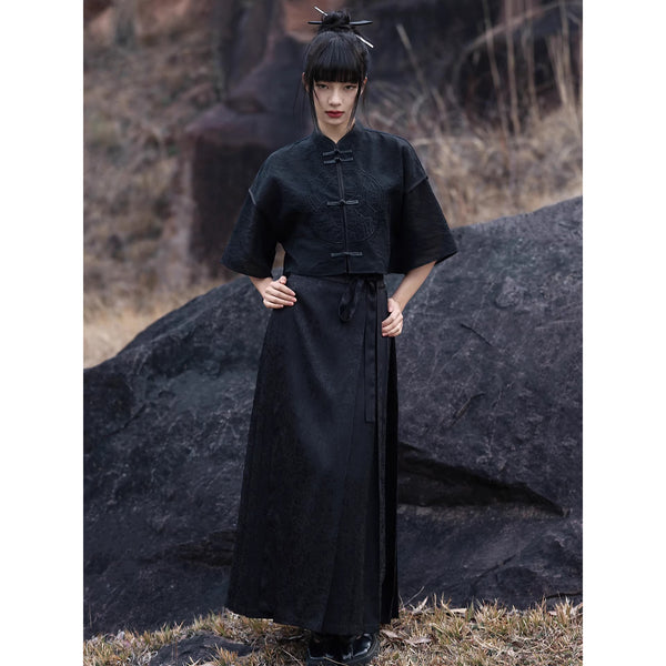 漆黒令嬢の刺繍チャイナトップス