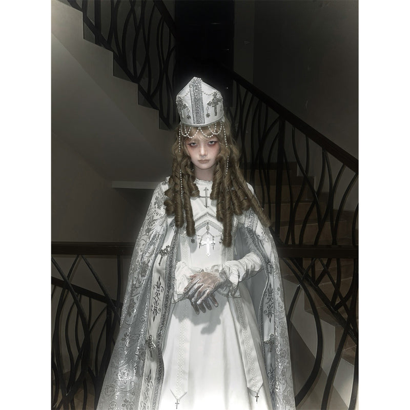 月夜の修道女の刺繍ミトラ - White × Silver[2025年12月上旬-2026年1月上旬発送予定]