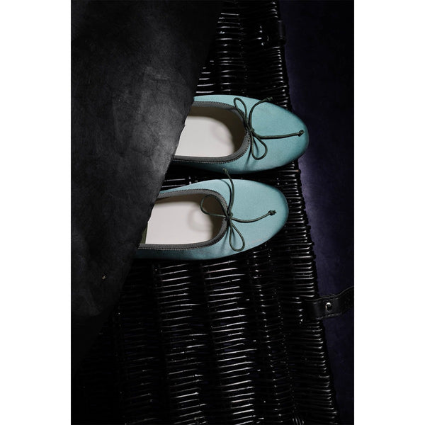 Gradation Ribbon Ballet Shoes