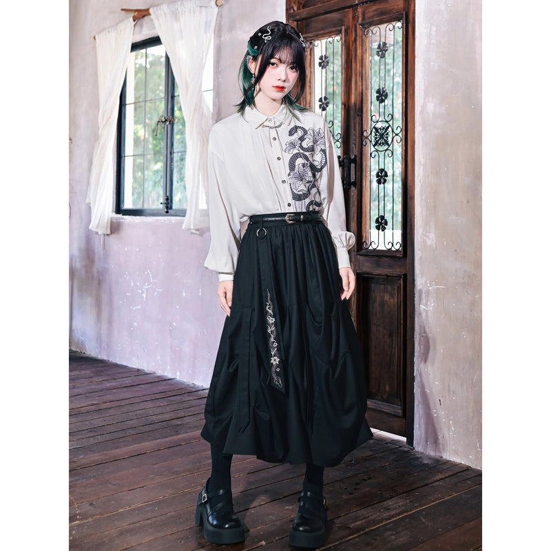 蛇骨の刺繍アシンメトリースカート