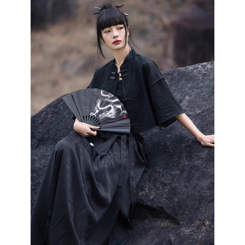 漆黒令嬢の刺繍チャイナトップス