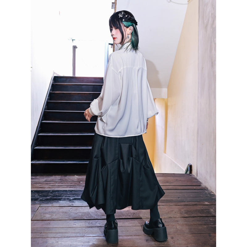 蛇骨の刺繍アシンメトリースカート