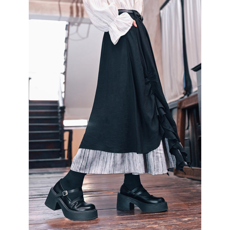 黒墨の陰影ドッキングスカート