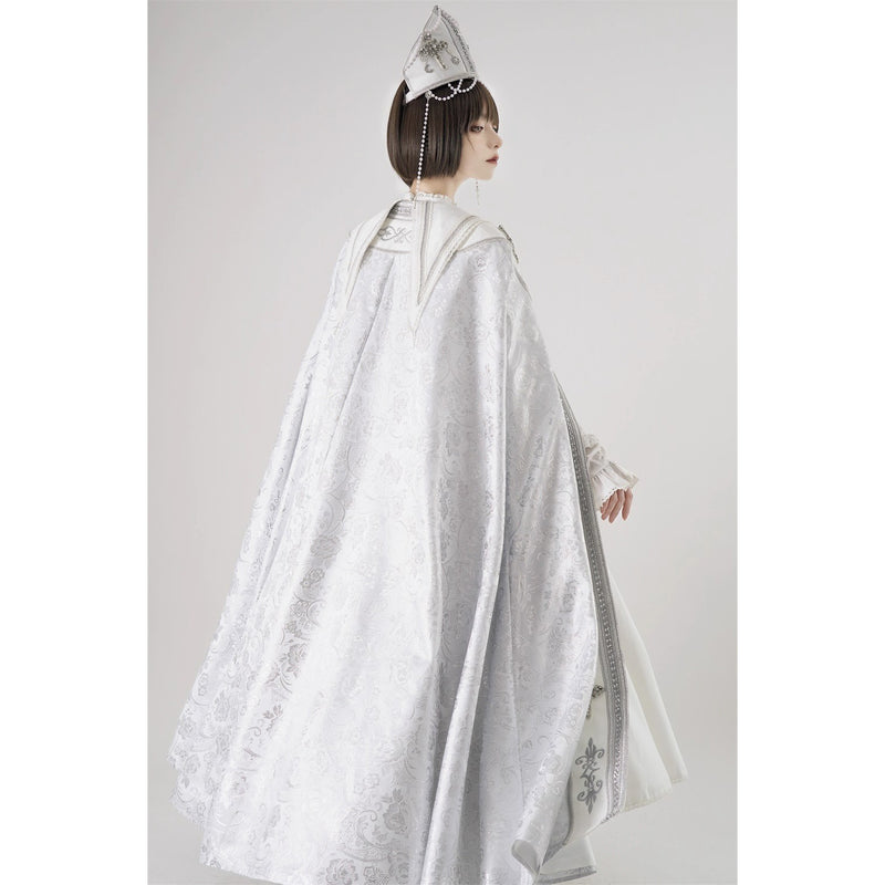 月夜の修道女の刺繍ロングマント - White Silver[2025年12月上旬-2026年1月上旬発送予定]
