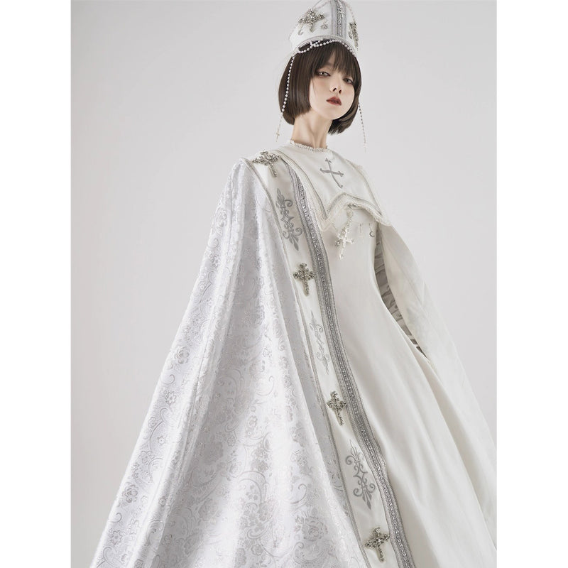 月夜の修道女の刺繍ロングマント - White Silver[2025年12月上旬-2026年1月上旬発送予定]