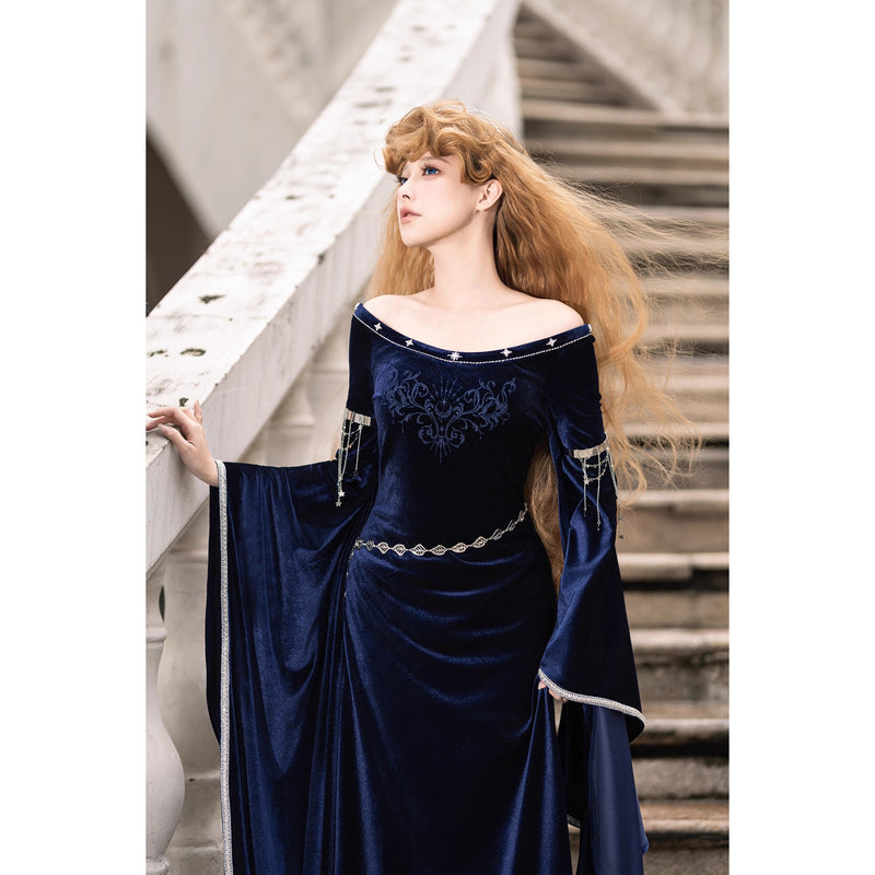 紺青の王妃の刺繍エレガントワンピース[2026年1月上旬-2月上旬発送予定]