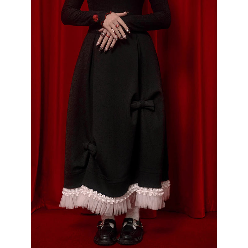 黒鴉と蝶結びのブラックスカート