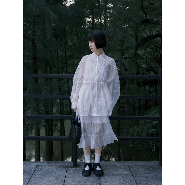 心臓の刺繍ブラウス