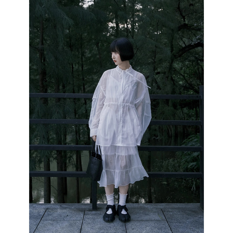 心臓の刺繍ブラウス