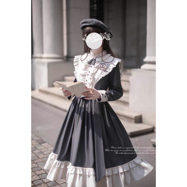 公爵令嬢のクラシカルワンピースとケープ